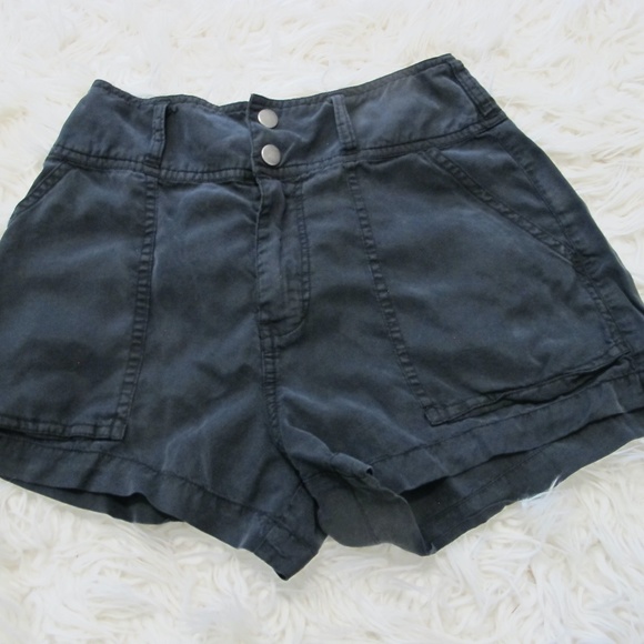 Abercrombie & Fitch Women's Shorts Size Small GUC - Picture 2 of 3